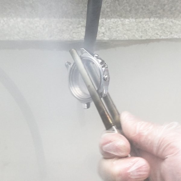 tag heuer aquaracer case steam cleaning
